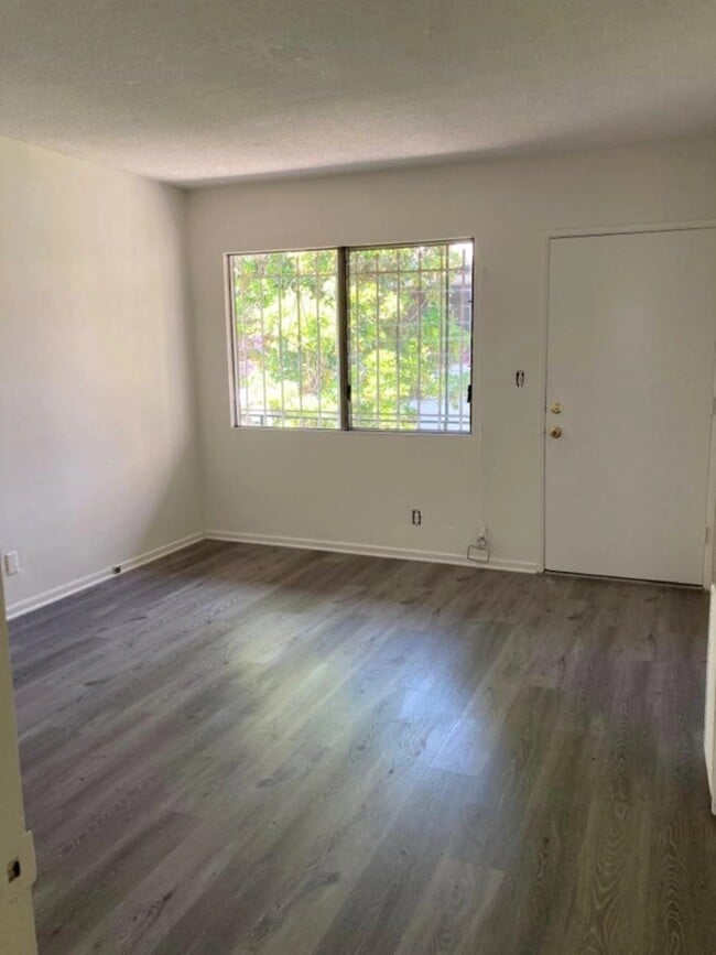 Photo - 1521 Beloit Avenue,