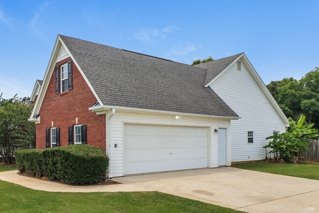 203 Olde Lexington Pass