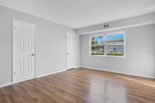 Photo - 97 Windtree Ln Unit 104