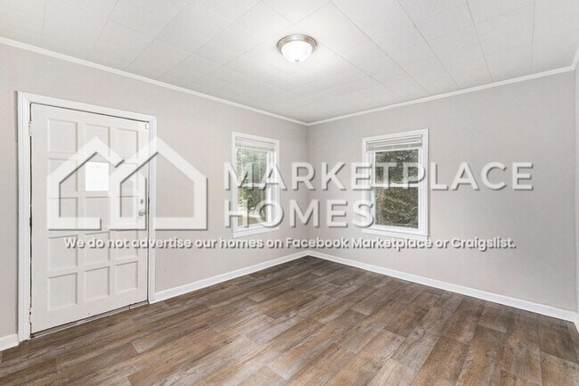 Photo - 14003 Hendricks Ave