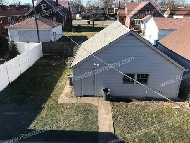 Photo - 1944 Davis Ave