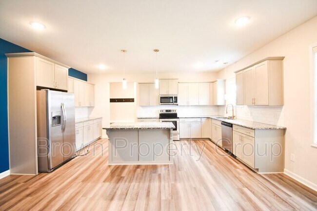 Photo - 114 Welborn St