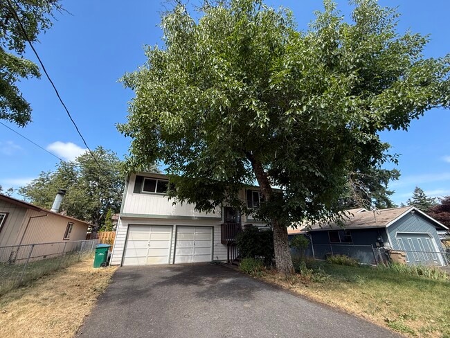 Building Photo - 12717 SE 22nd Ave Rental