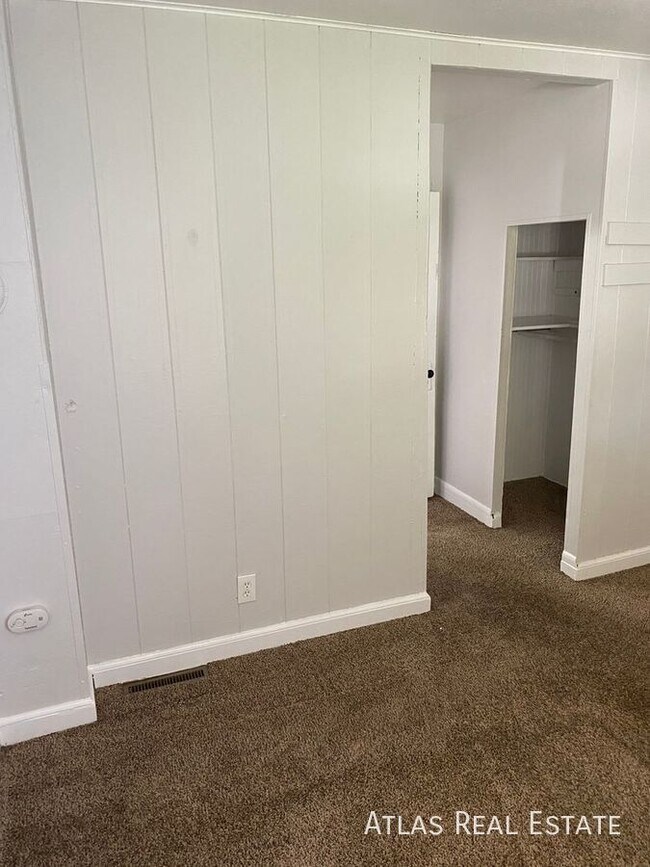 October Rent FREE! Wonderful Recently Upda... Apartment Brighton, CO