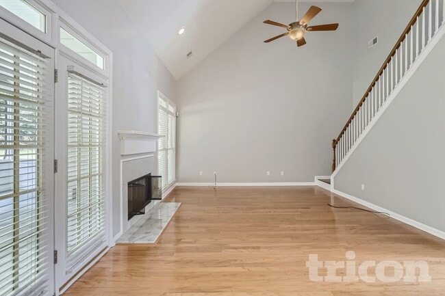 Building Photo - 875 Cedar Creek Dr