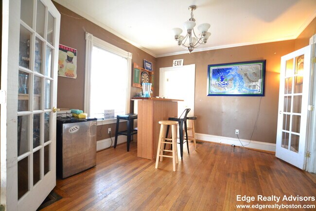 Photo - 70 Arlington St Unit 1