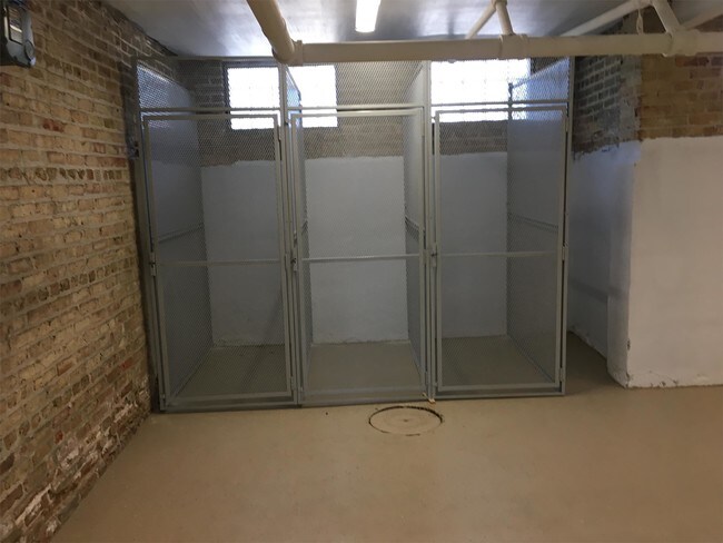 Photo - 7422 Madison St