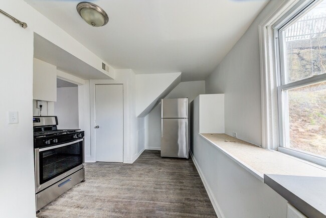 Photo - 1840 St Patrick St Unidad 1