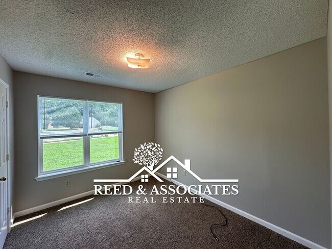 Photo - Olive Branch Home Located in Quiet Cove!