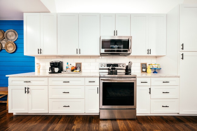 Photo - 1605 SE P St