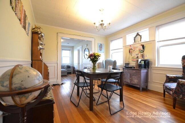 Photo - 122 Bennett St