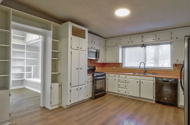 Photo - COMING SOON: 3 Bedroom 2 Bathroom House in Wake Village, TX