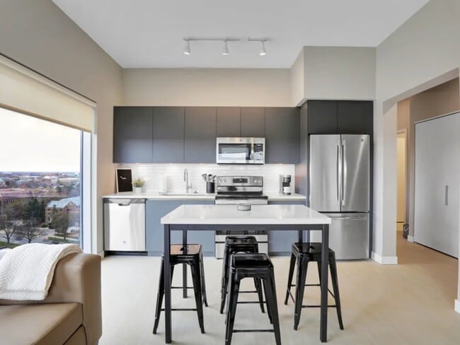 Stainless Steel & Energy Efficient Appliances