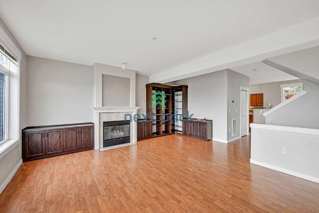 Photo - "Spacious 3-Bedroom Retreat with 3.5 Baths in Issaquah - 1,707 Sq. Ft. of Comfort!"