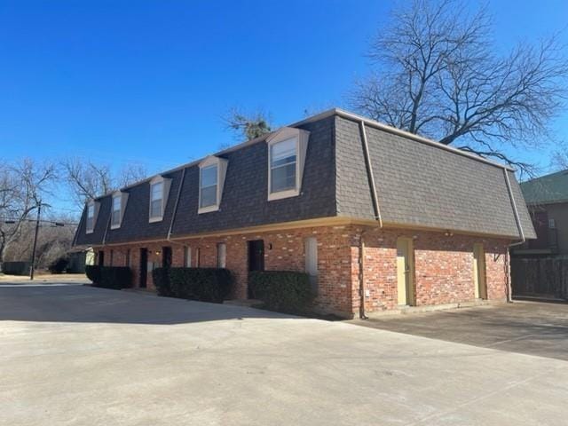 Building Photo - 915 N Elm St Rental