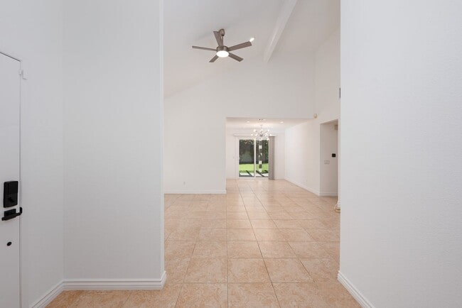 Building Photo - 74755 San Cristoval Cir