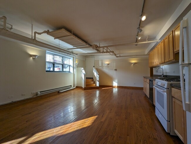 Photo - 957 W Cornelia Ave Unit 1b