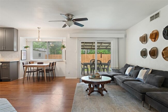 Photo - 6607 Boleynwood Dr