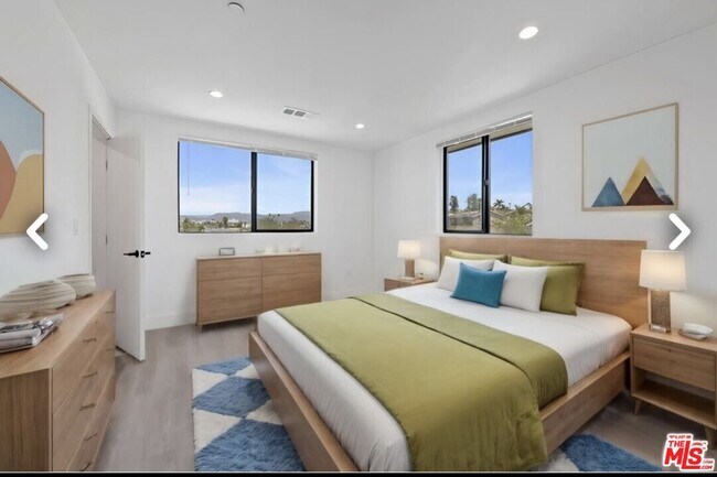 4810 1/2 Mascot St