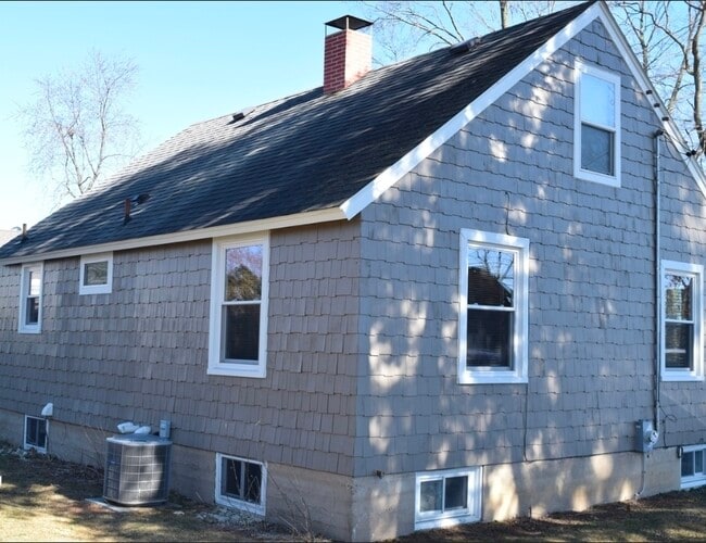 254 W Main St