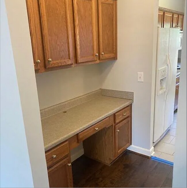 Photo - 553 Rosedale Ave