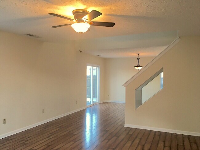 Welcome home to this charming 3-bedroom, 2.5-bath home with a loft in the desirable Village Pines...