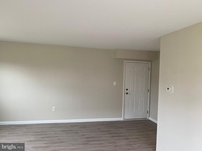 Photo - 2 Florence Tollgate Apartment