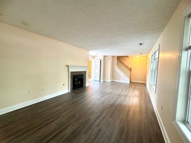 Photo - 270 Tall Oak Blvd NW