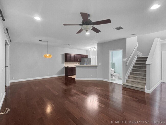 4528 Thornwood Cir