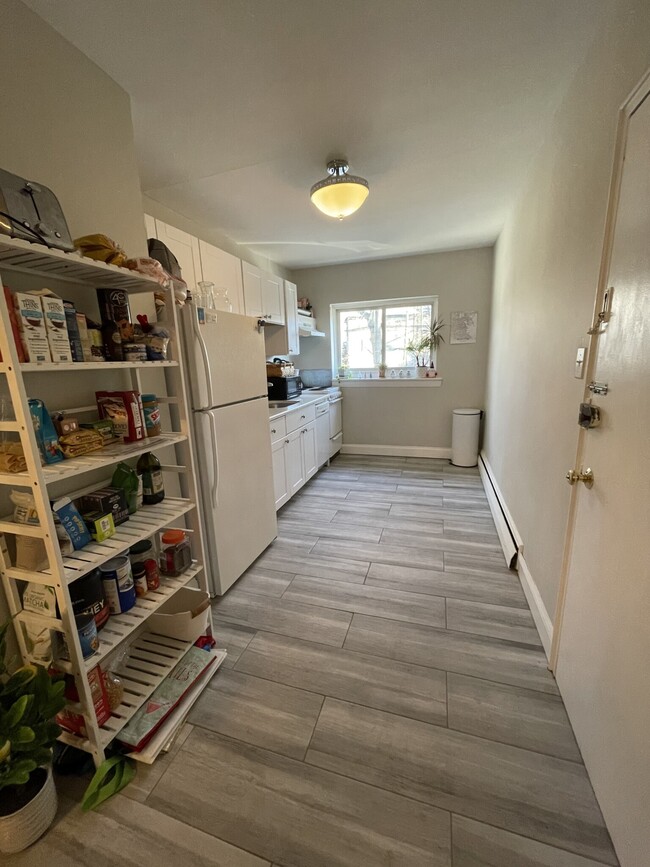 Photo - 43 Selkirk Rd Apartments Unit 4