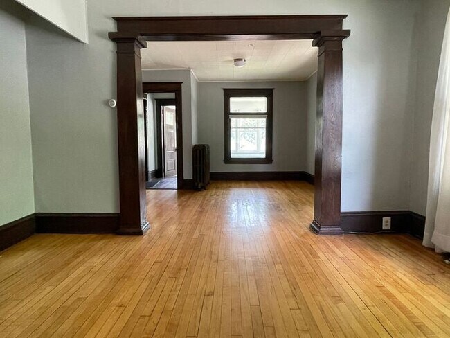 Photo - South Minneapolis Side by Side, 2 Parking ...