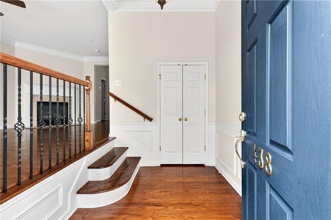 Photo - 438 Tioram Ln SE