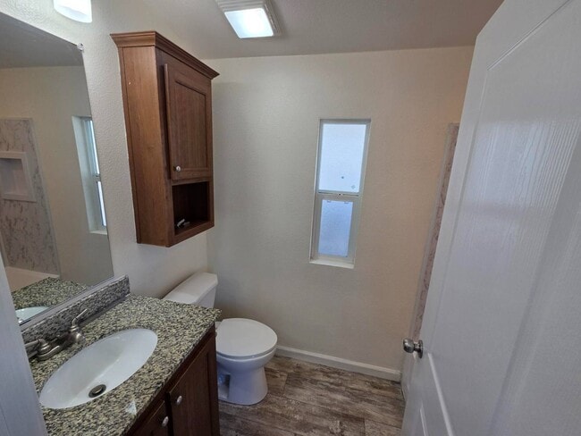 Photo - 1453 Elizabeth St