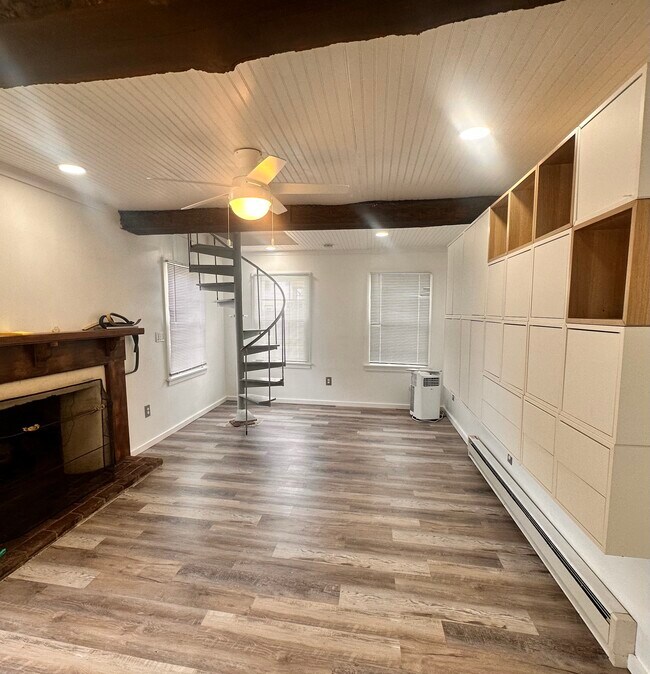 1301 W Strasburg Rd Unit #4