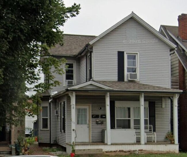 715 E Main St