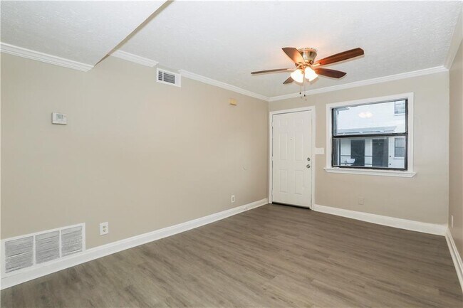 Photo - 953 Washington St SW Unit 5