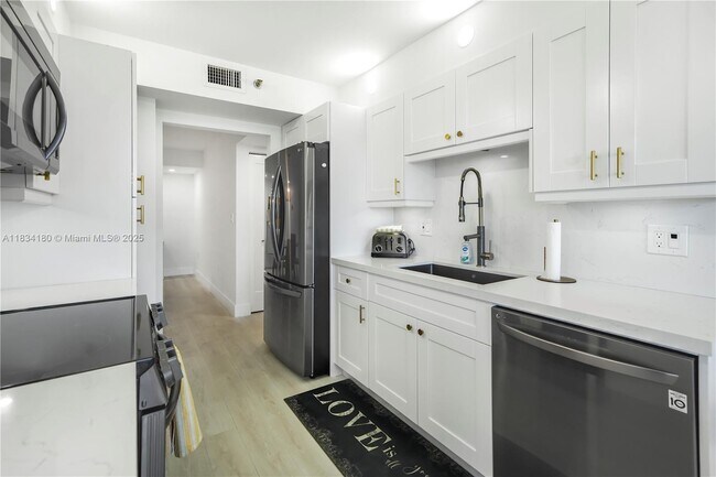 Photo - 1201 S Ocean Dr Unidad 404N