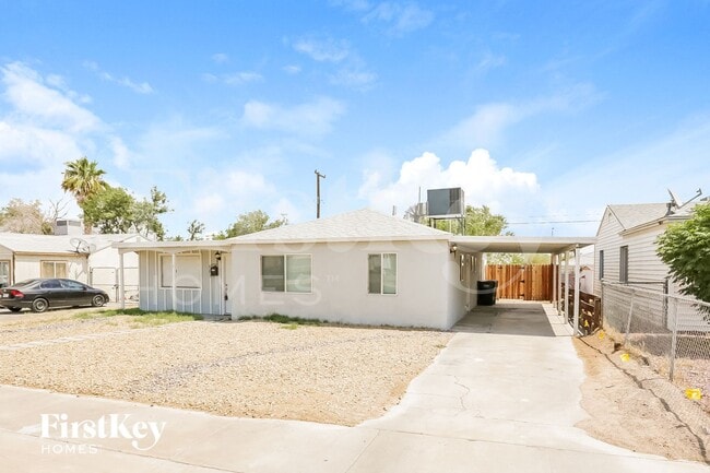 Photo - 581 National St