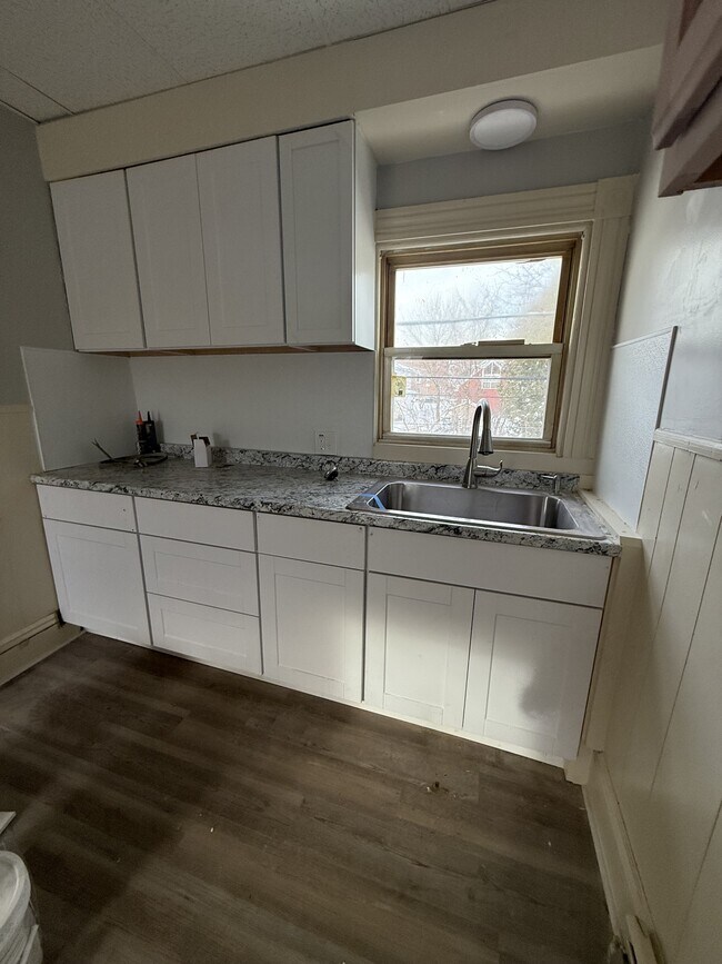 Building Photo - 16 Belmont Ave Unit 2