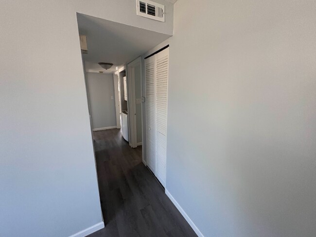 Photo - 192 Mary Ct Unidad D Rental