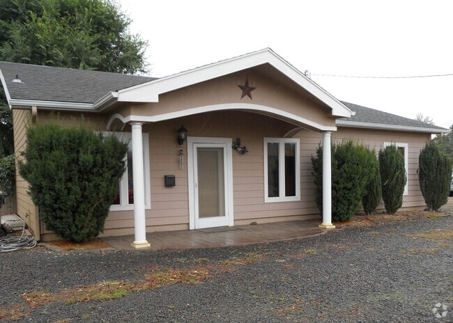 Building Photo - OWN780-P Unit 3739 S. MAIN RD. Rental