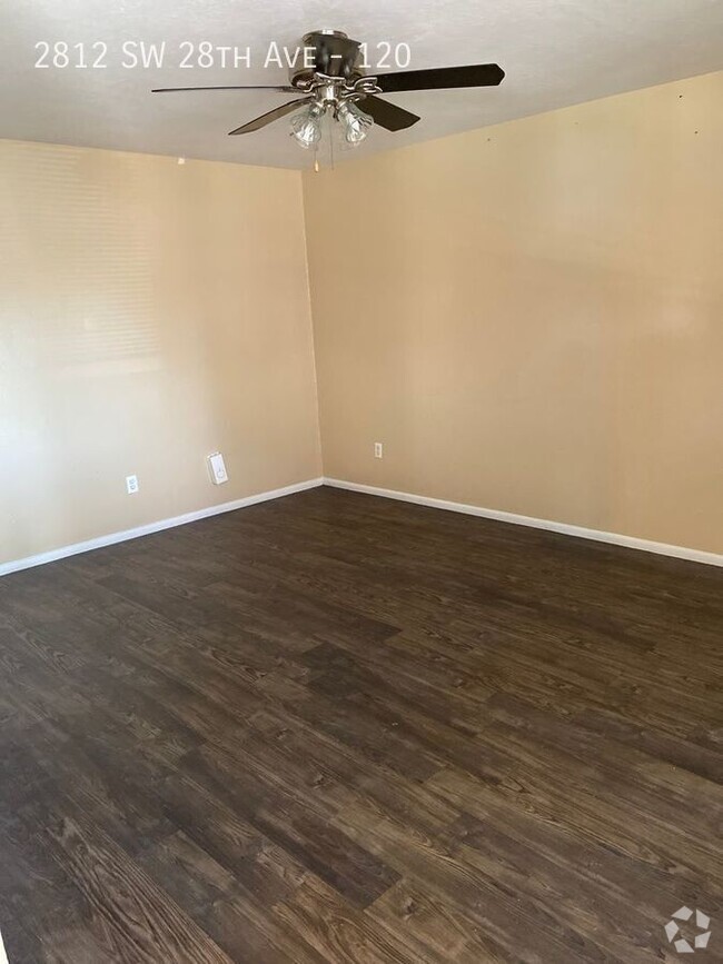 Building Photo - $399 moves you in Unit 120 Rental