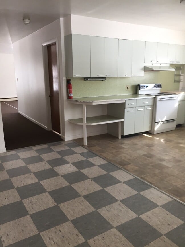 Photo - 100 VT-14 Unit Post Office Apt