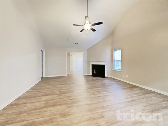 Photo - 7715 Hidden Creek Dr
