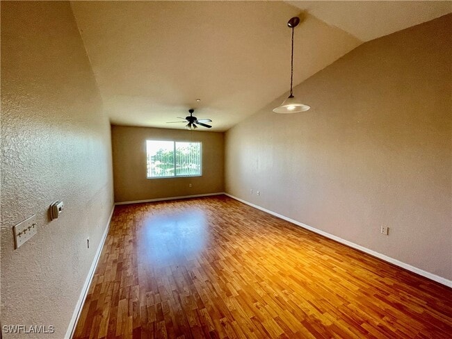 Photo - 8274 Key Royal Cir Unidad 1032