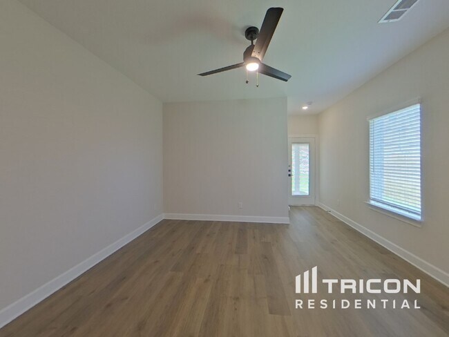 Photo - 1108 Dye Blvd