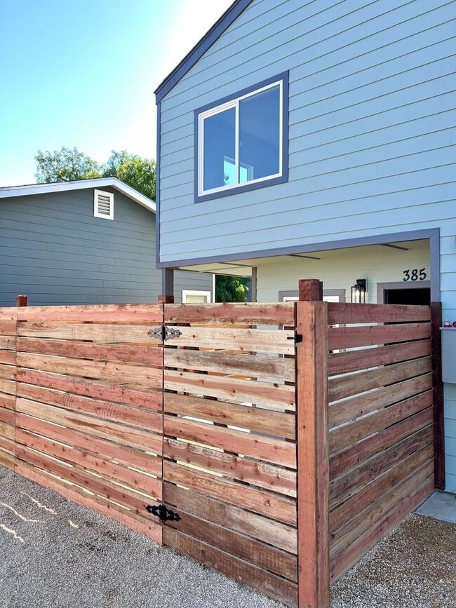 Building Photo - 1-Bed/1-Bath Near Downtown San Luis Obispo and Cal Poly Unit 385 Lemon Street