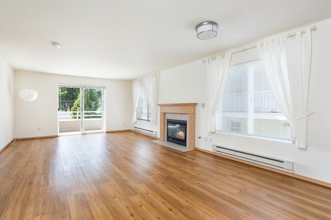 Photo - 6015 California Ave SW Unit 2bedroom