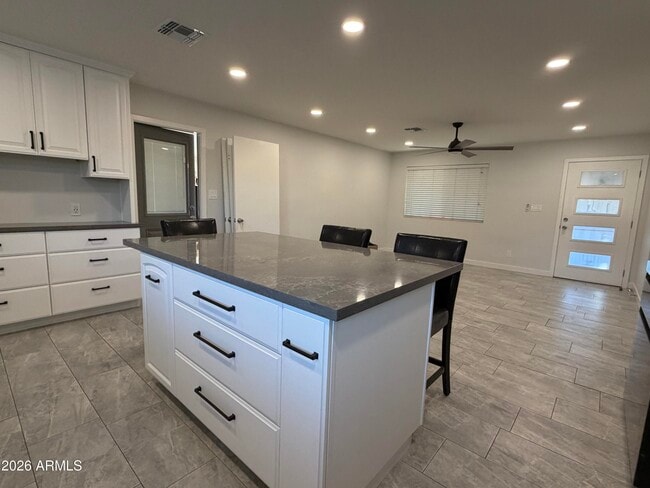 Photo - 4140 W Paradise Dr