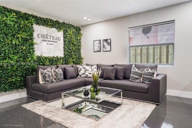 Building Photo - 1035 NW 48th St